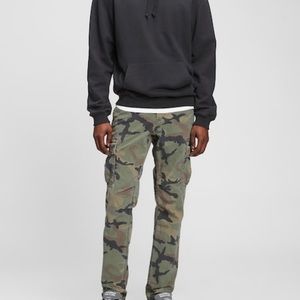The Gap Cargo Pants with GapFlex size 31x30-BRAND NEW